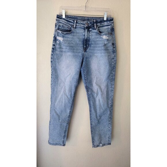 American Eagle Outfitters Denim - American Eagle Stretch Mom Jeans Size 8